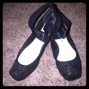 Jessica Simpson Women's Maggda Ballet Flat, Black